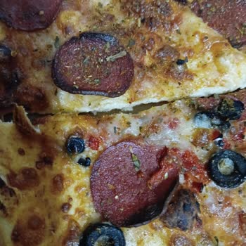 Soğuk Ve Yanmış Pizza, Çözülmüş Olarak İşaretlenmesiyle Yanıtsız Kaldı