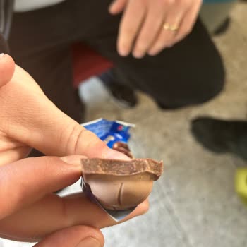 Ülker Çikolatalarında Renk Değişimi Ve Kötü Tatla Kalite Ve Güven Sorunu