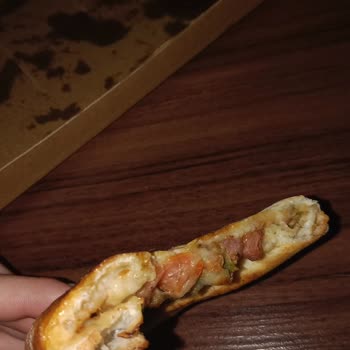 Bahadır Lezzet (Sakarya) Saç Çıkan Pide, Hijyen Sorunu ve Özürsüz İletişim