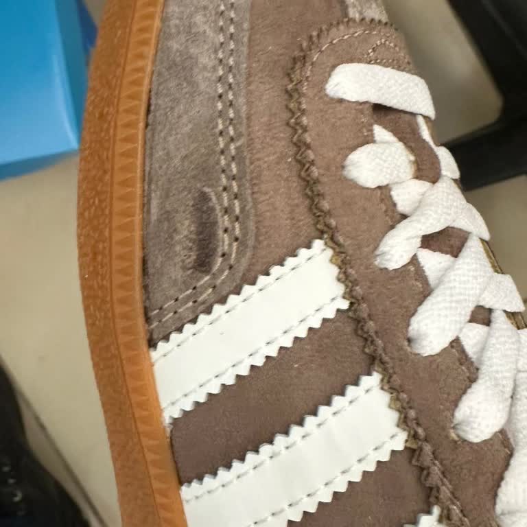 Yanıltıcı Görsellerle Satılan Ayıplı Adidas Spezial Ayakkabı Ve Uzun Değişim Süreci