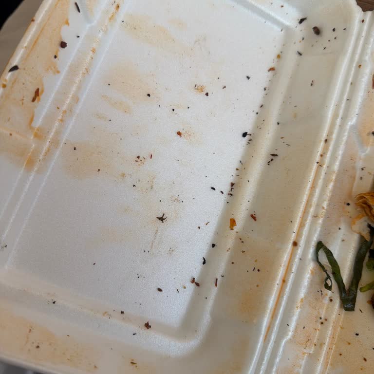 Sultanım Közde Döner Kuryenin Saygısız Üslubu Ve Yanlış Sipariş Teslimi