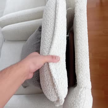 Aksu Çarşı Şubesinden Alınan Koltuk Bir Ayda Dağıldı Ve Şube Yanıt Vermiyor