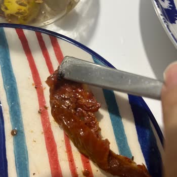 Migros Gurme Domates Turşusunda Böcek Bulunması Sağlık Ve Hijyen Endişesi