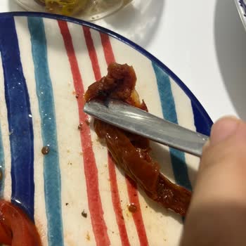 Migros Gurme Domates Turşusunda Böcek Bulunması Sağlık Ve Hijyen Endişesi