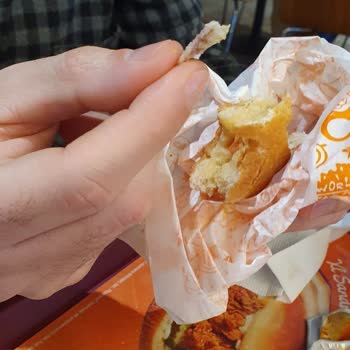 Capitol AVM Popeyes Şubesinde Küçük Soğuk Nuggets Ve Kemikli Sandviç İçin Cevapsız Şikayet