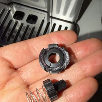 Media Markt’tan Gelen Kırık Su Tankı ve Yardımcı Olmayan Müşteri Hizmeti