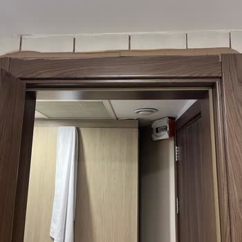 Yüksek Ücretli Konaklamada Kötü Yemek Ve Ücretli Çay Su Şikayetim