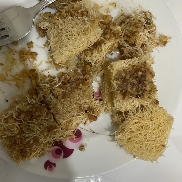 Erzurum Tatlıcısında Bayat Kadayıf, 475 TL Ücret İadesi Talebi