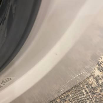 Yeni Alınan Arçelik Buzdolabında Çizik Küf Ve Kullanılmış Görünüm