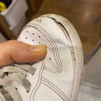 Deichmann'dan Nike Ayakkabısında Üretim Hatası Şikayeti Ve Acil Değişim Talebi