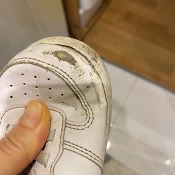 Deichmann'dan Nike Ayakkabısında Üretim Hatası Şikayeti Ve Acil Değişim Talebi