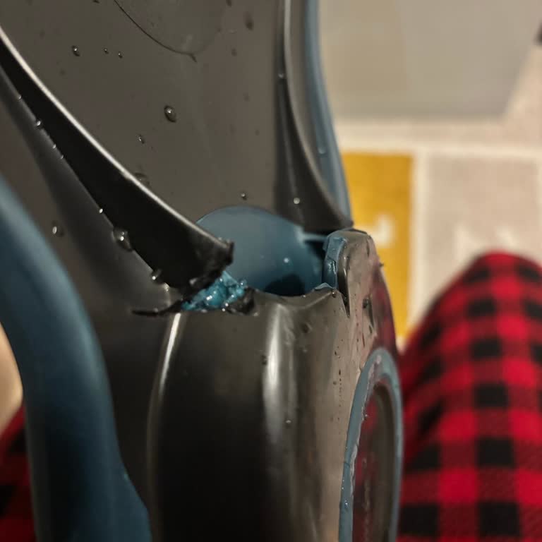 Kırılan Yüzme Paleti Ve Yanlış Fiş: Ücret İadesi Talebi