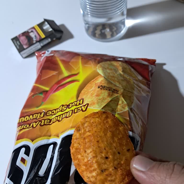 Patos Acı Baharatlı Cipslerde Bayat Ürün Şikayeti