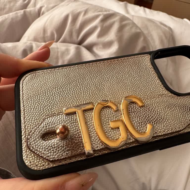 Kısa Sürede Soyulan Kılıf Ve Cevapsız Marka Desteği