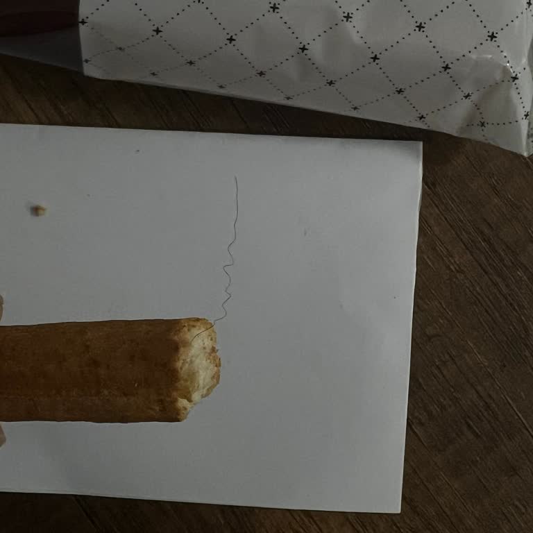 Şok Market Galetasında Pişmiş Saç Keşfi Ve Hijyen İhmaline Şikayet