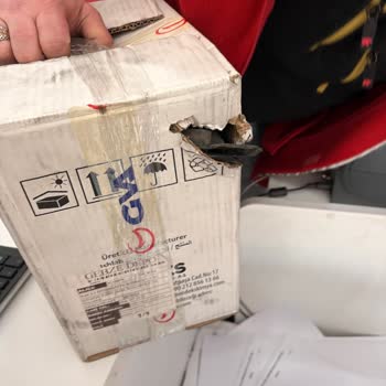 Aras Kargo’da Değerli Parça Kırıldı Ve Telafisiz!