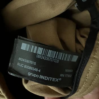 Zara Online’da Yanlış Etiketi Takılmış Farklı Etek Ve Acil Çözüm Talebi