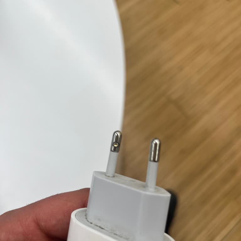 Orijinal İphone Şarj Adaptörüm Garanti Dışı Olarak Reddedildi