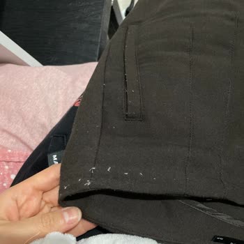 LCW Kadın Pantolonunda İlk Kullanımda Yoğun Tiftiklenme Ve Kalite Sorunu