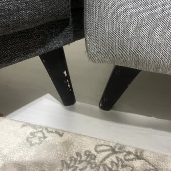 Ayakları Soyulmuş Ve Kumaşı Tiftiklenen Karen Koltuk Takımına Garanti Kapsamında Hızlı Çözüm Talebi