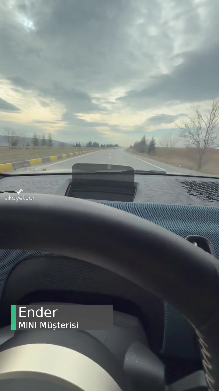 Mini Countryman Araç Giderken Kapandı! videonun kapak resmi