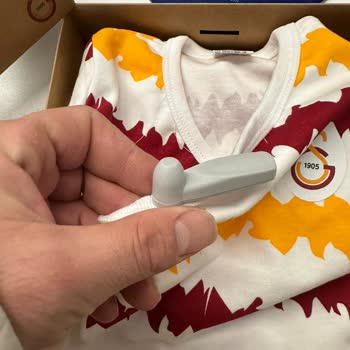 GS Store'da Alınan Bebek Ürününün Alarm Etiketi Unutulmuş