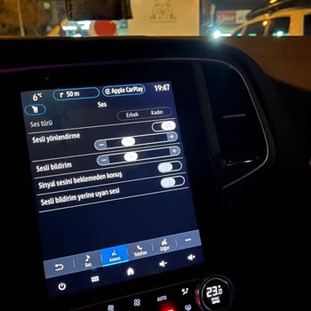 Kadın Ses Seçeneği Eksik Servis Cevapsız Renault Megane 4'te Hayal Kırıklığı