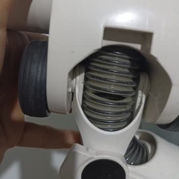 Sinbo Süpürge Malzeme Kalitesi Sorunu: Tekrar Kırılan Parçalar İçin Ücretsiz Değişim Talebi