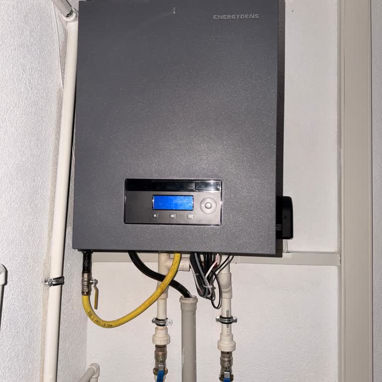 Viessmann Isı Fan Motoru Yanıp Kombi Çalışmaz, Servis Parça Beklemede Ve Garanti Dışında