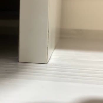 Pierre Cardin Mobilya Çalışma Masasında Kabarma Ve Yamulma Fark Ettim