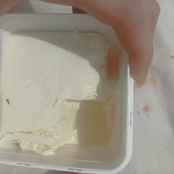 Enka Süt Peynirinde Keskin Plastik Parça Bulunması