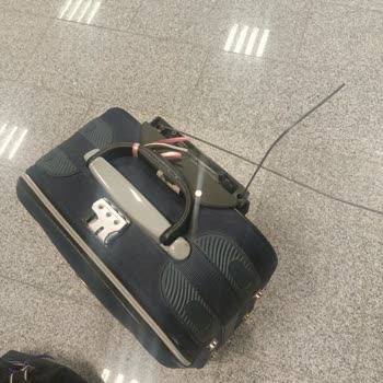 LOT Airlines Failed to Resolve Baggage Damage