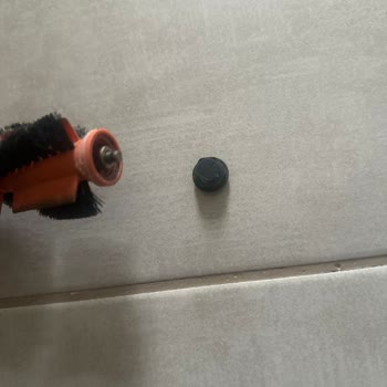 Philips Robot Süpürge Ses Ve Navigasyon Sorunlarıyla Kullanıcıyı Yıpratıyor