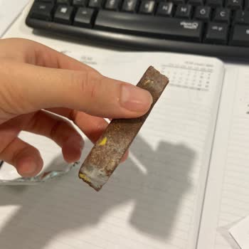 Geçerli Son Kullanma Tarihli Meyve Barının Küflenmiş Olması Sağlık Endişesi Yaratıyor