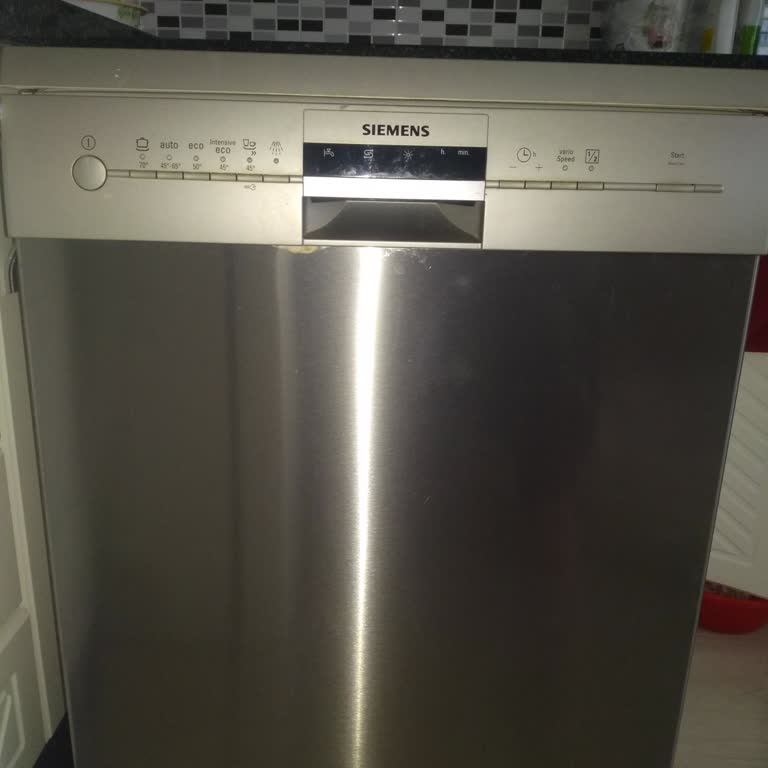 Siemens Bulaşık Makinesinin Yıkama Sonunda Ana Şalteri Atması Ve Ücretsiz Onarım İsteği