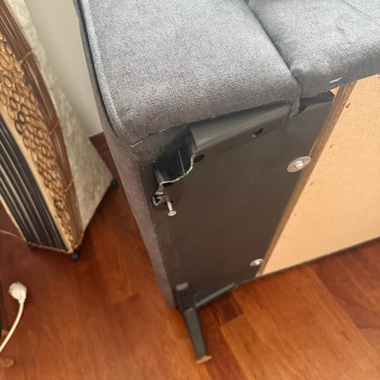 Garanti Kapsamındaki Koltuk Ayağı Değişimi İçin Enza Home’un Cevapsız Tutumu