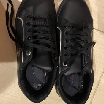 Trendyol’da Alt Tabanı Kısa Sürede Patlayan Spor Ayakkabı İçin Kullanıcı Hatası Reddi