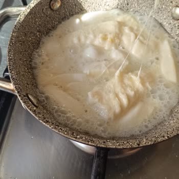 Uğurbey Peynircilik Tuzdan Yenmeyecek halde Olan Peynir