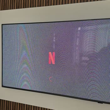 Philips 65 İnç Ambilight Televizyonumdaki Ekran Arızası Ve Servis Yanıtsızlığı