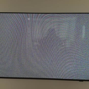 Philips 65 İnç Ambilight Televizyonumdaki Ekran Arızası Ve Servis Yanıtsızlığı