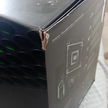 Hasarlı Xbox Kutusu Ve Fatura Kesilmemesi Nedeniyle İade Talebi