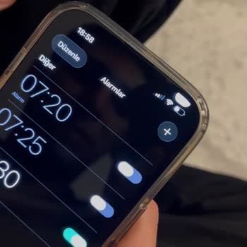 Media Markt İzmit Şubesinde İphone 15 Donma Ve Çizik Sorunları Nedeniyle Ürün Değişimi Talebi