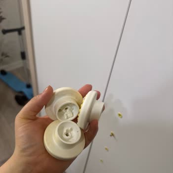 Çilek Mobilya Kırılan Kulplar Güvenlik Sorunu Oluşturuyor, Firma Yanıt Vermiyor!