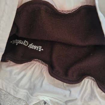 Boya Akıtması Nedeniyle Tshirt Garnili Sweatshirt Kullanılamaz, Değişim Talep Ediliyor