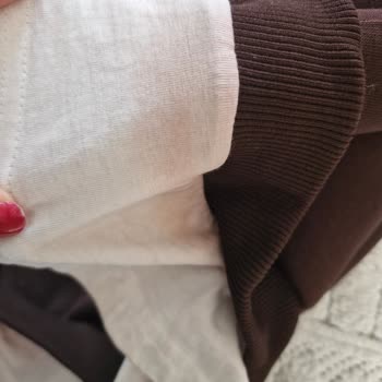 Boya Akıtması Nedeniyle Tshirt Garnili Sweatshirt Kullanılamaz, Değişim Talep Ediliyor