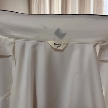 İkinci Defa Kalite Kontrolü Yetersiz: Defolu Beyaz Pijama