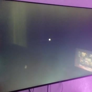 Yeni Alınan Televizyonda Işık Sızması Ve Değişim Talebi