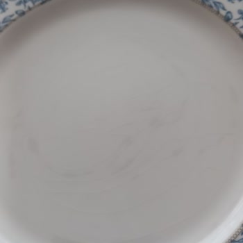 Korkmaz Servis Tabaklarının Beyaz Kısımlarında İnce Çatlaklar Ve Kararmalar Oluşmaya Başladı!
