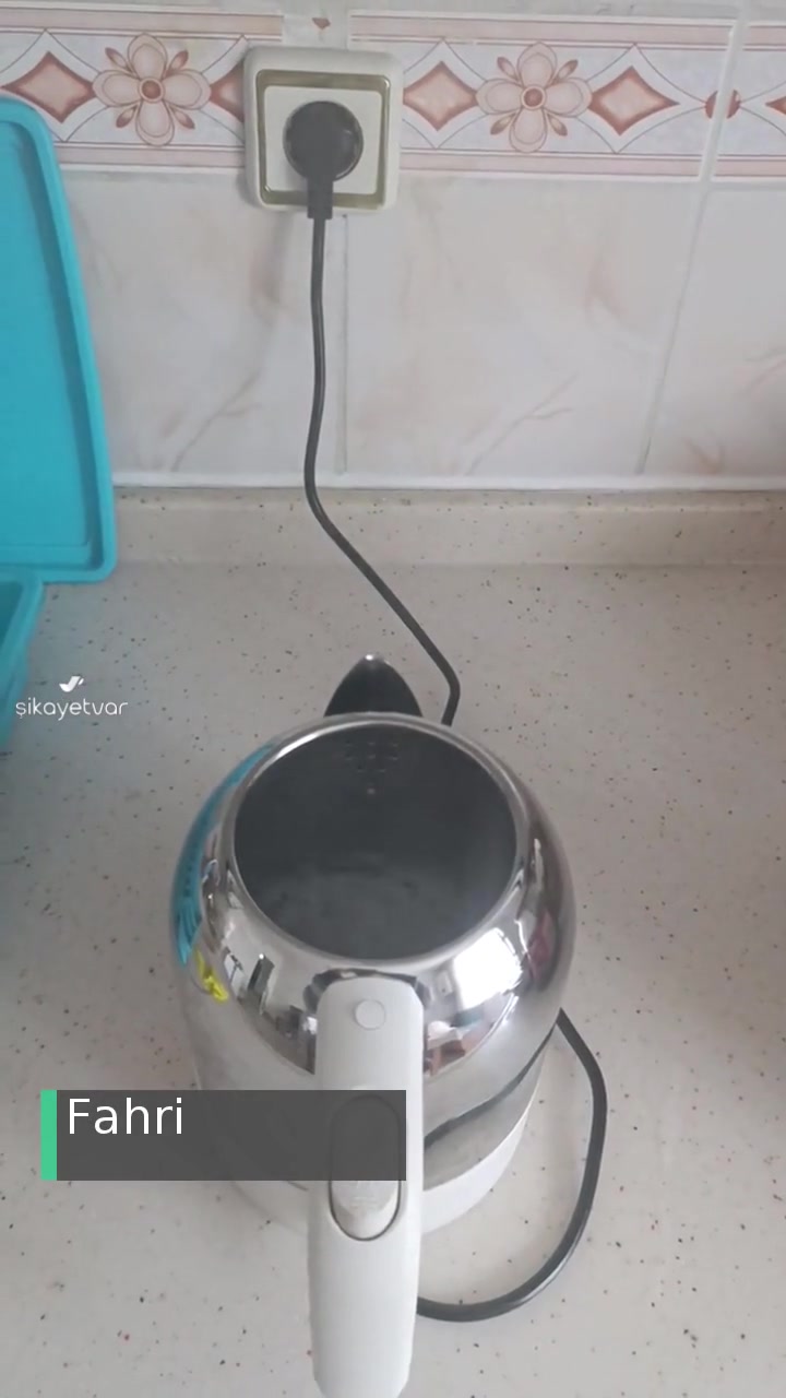 Korkmaz Demkolik Suyu Isıtırken Çok Ses Ve Koku Var! videonun kapak resmi
