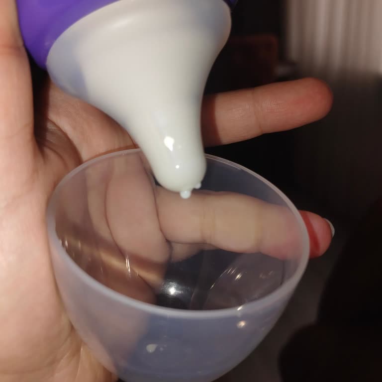 Emzik Ağızda Yapışıyor Ve Satıcı Değişim İadesiz Yanıt Vermiyor